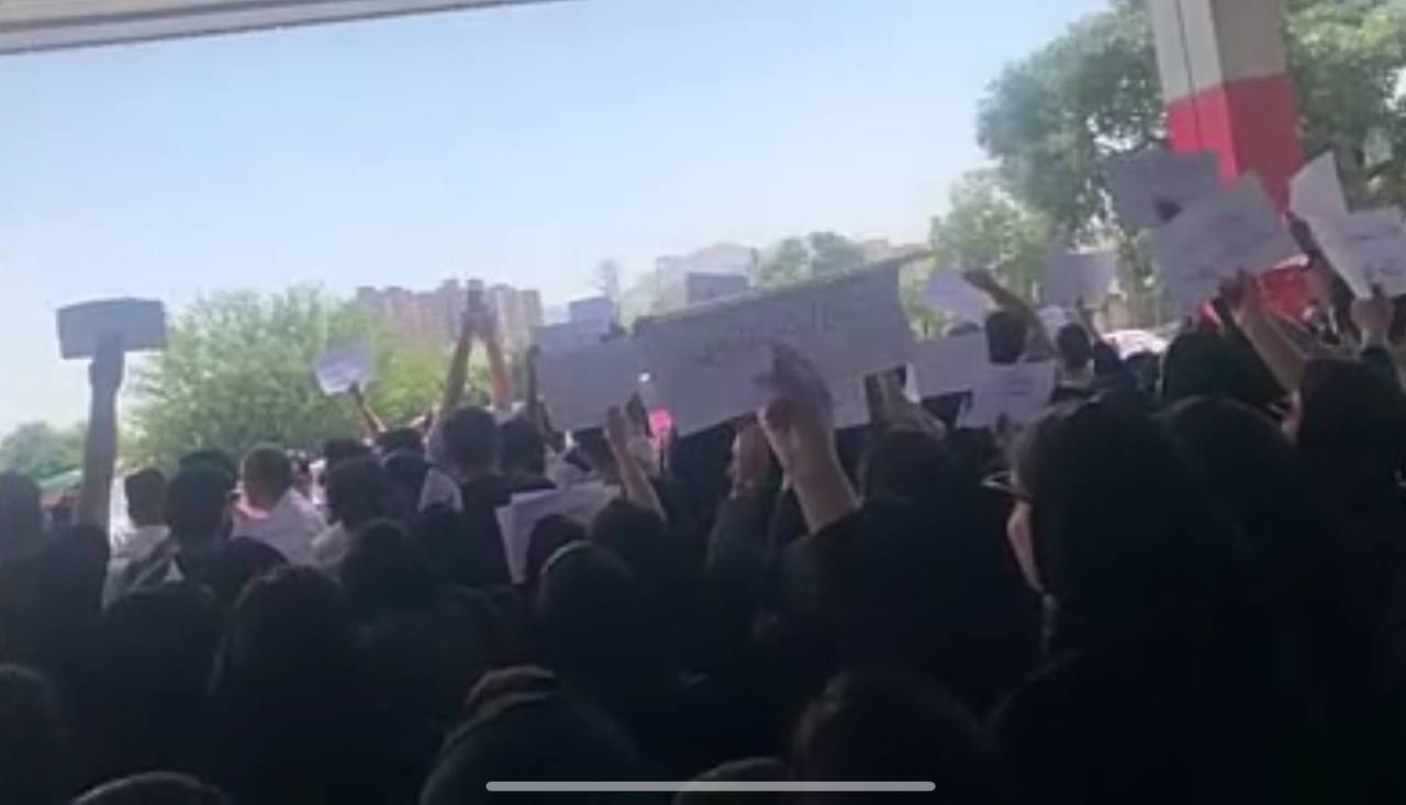 اعتراض و اعتصاب پرستاران در ایران با وجود فشارهای شدید امنیتی