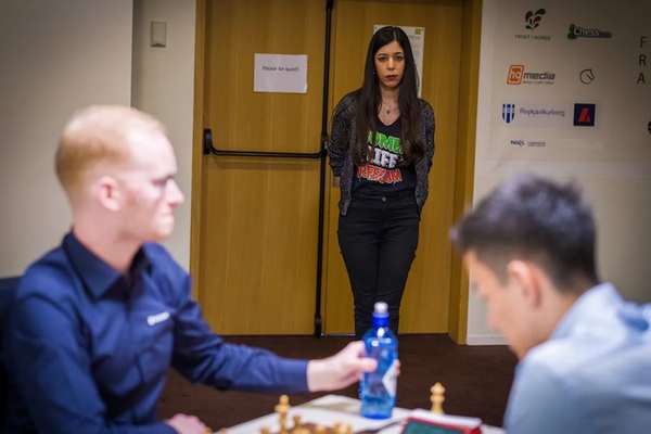 Iranian Chess Referee Accuses Governing Body Of Succumbing To Politics