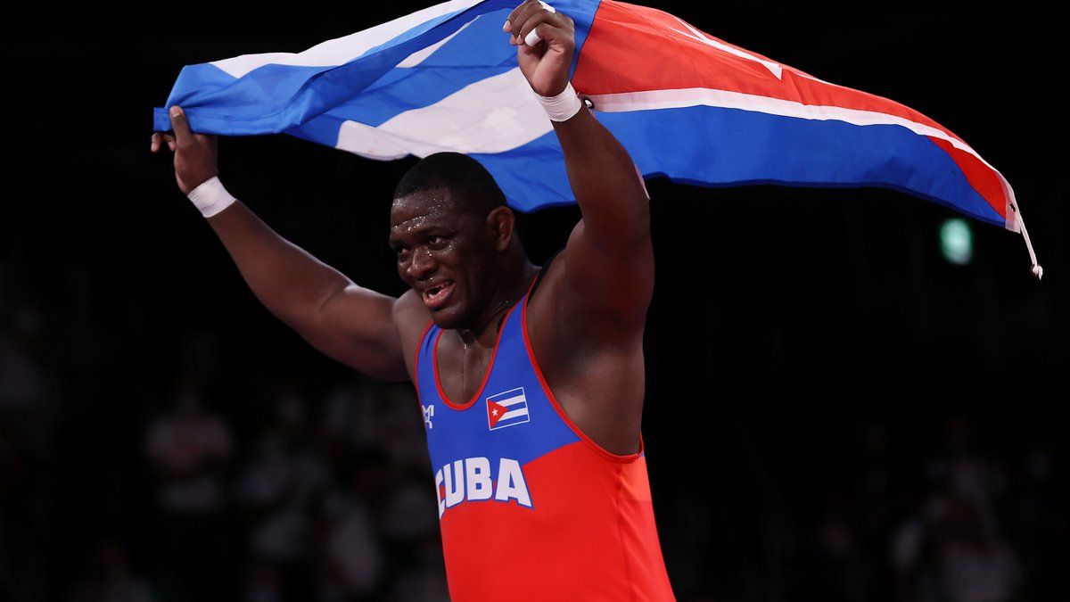 میخایین لوپز بالاتر از لیونل مسی بهترین ورزشکار سال لاتین شد