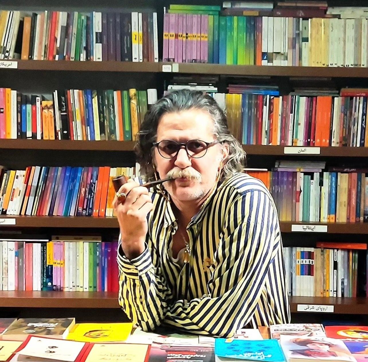 حجت بداغی، شاعر و نویسنده برای تحمل حبس احضار شد