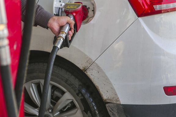 دولت پزشکیان مصوبه هیات وزیران درباره نحوه «اصلاح قیمت» بنزین را تکذیب کرد