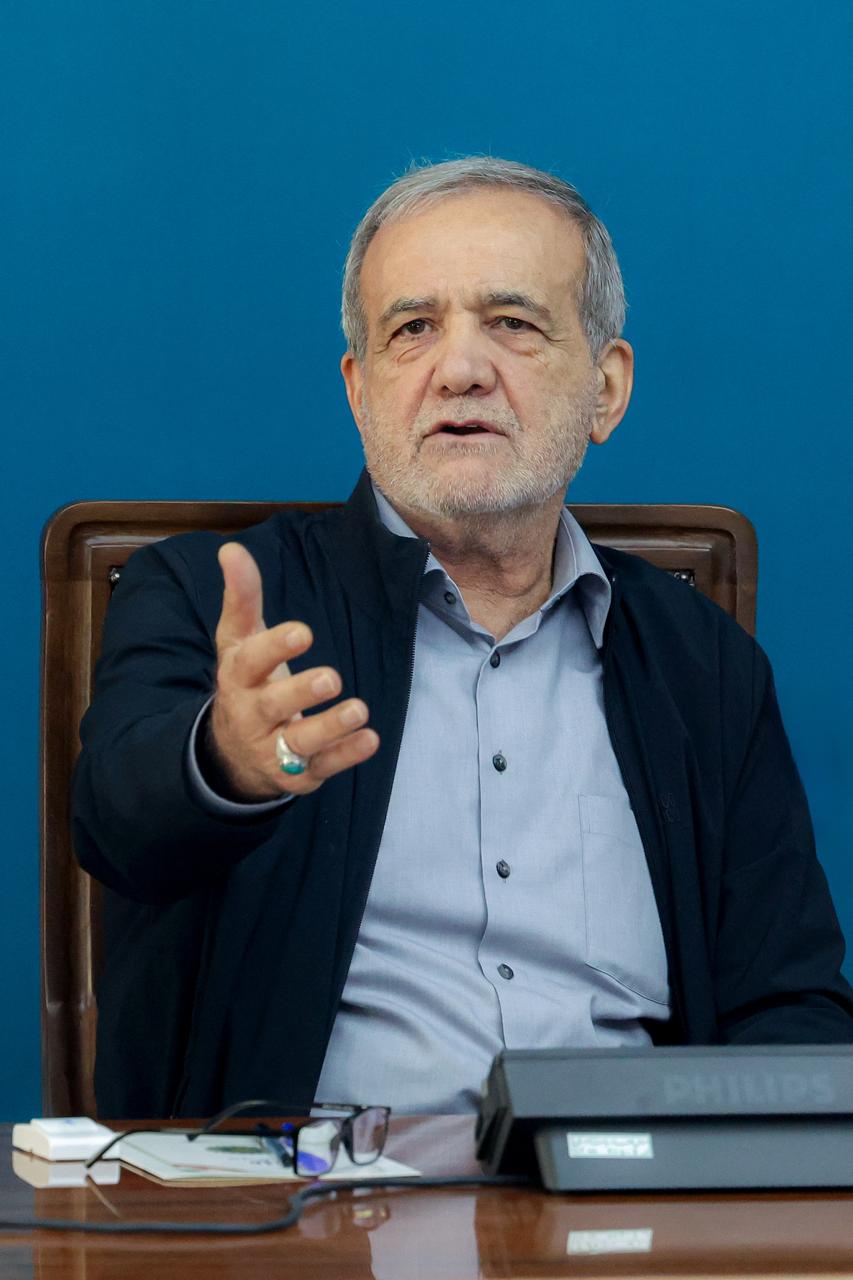 پزشکیان به سفیر سوئیس: تلاش کنید آمریکا بداند که ما به‌دنبال سلاح هسته‌ای نیستیم