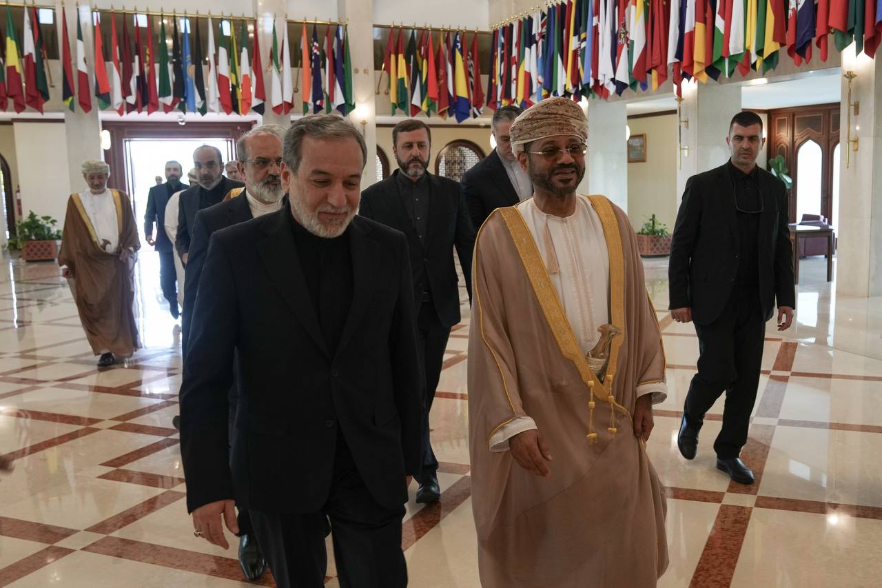 وزارت خارجه جمهوری اسلامی: عراقچی در مسقط درباره «سازوکار مناسب» برای تنگه هرمز رایزنی کرد