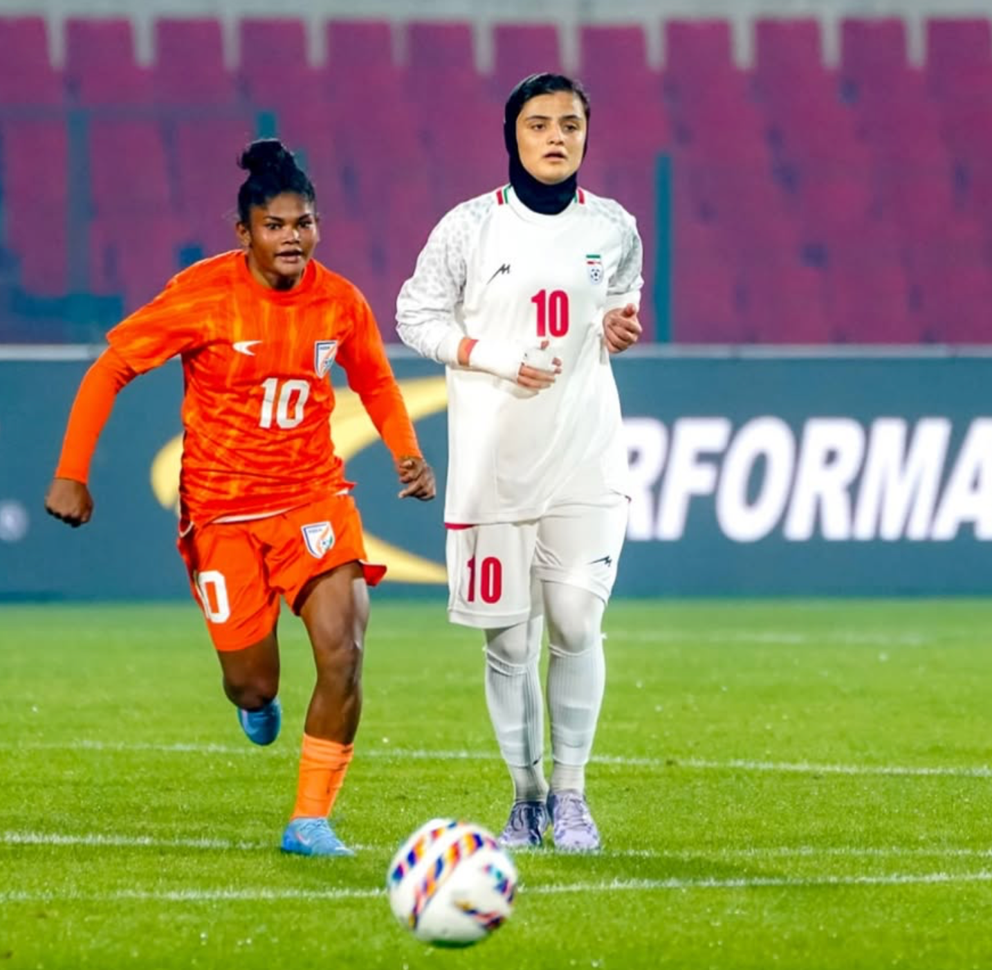 فاطمه پسندیده، شماره ۱۰ تیم ملی زنان ایران، به استرالیا پناهنده شد