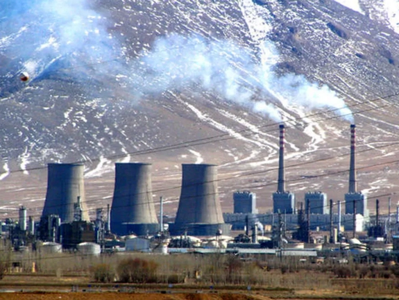 سخنگوی صنعت برق: حدود ۶۰ درصد مخازن سوخت نیروگاهها خالی است