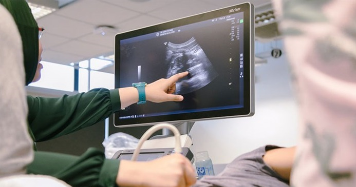 وزارت بهداشت: سونوگرافی زنان باید فقط توسط رادیولوژیست زن انجام بگیرد