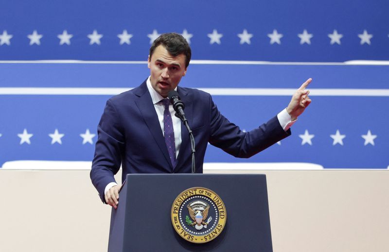 ترامپ از مرگ چارلی کرک، چهره محافظه‌کار که در جریان یک سخنرانی به او شلیک شد، خبر داد