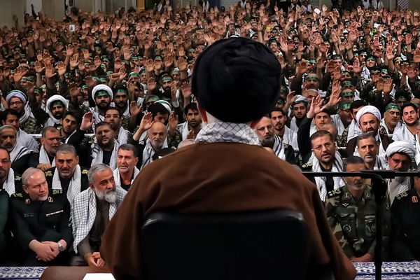 مواضع اپوزیسیون ایران؛ از اعلام آمادگی برای دوران گذار تا درخواست پایان جنگ