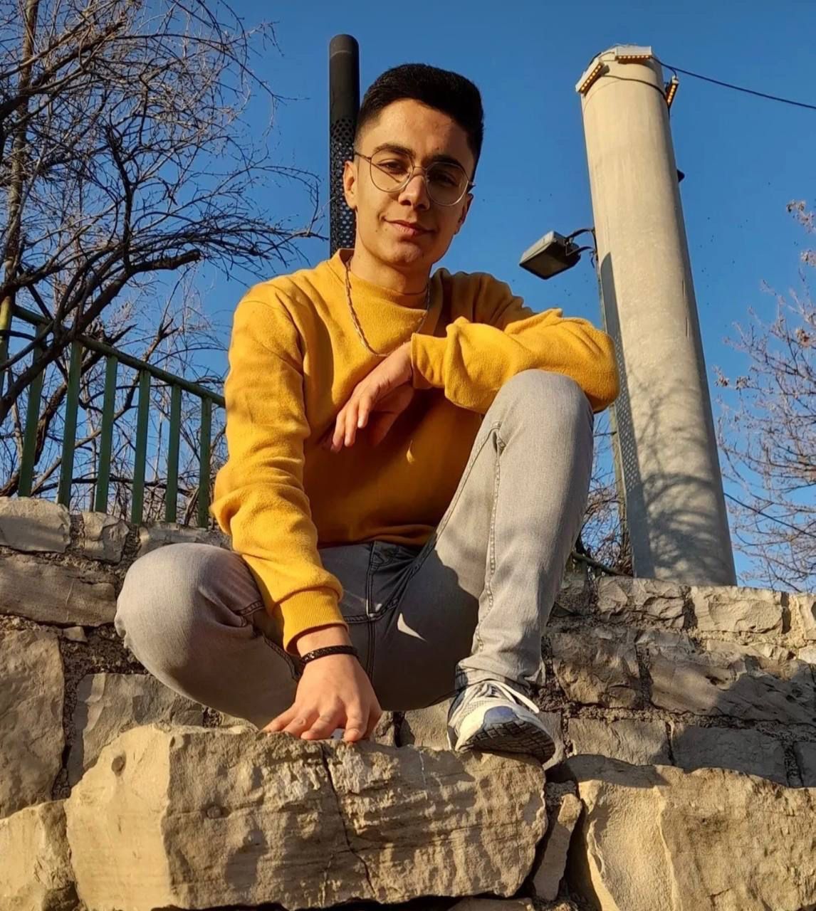 15-Year-Old Iranian Protester Kills Himself After Prison Release 