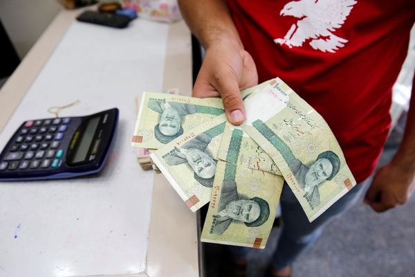 Iran’s Central Bank to inject cash into market as rial hits record lows