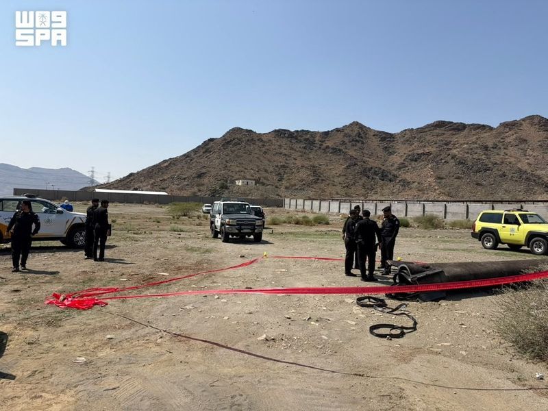 حوثی‌ها از حمله به خط لوله نفت عربستان سعودی و فرودگاه ریاض خبر دادند