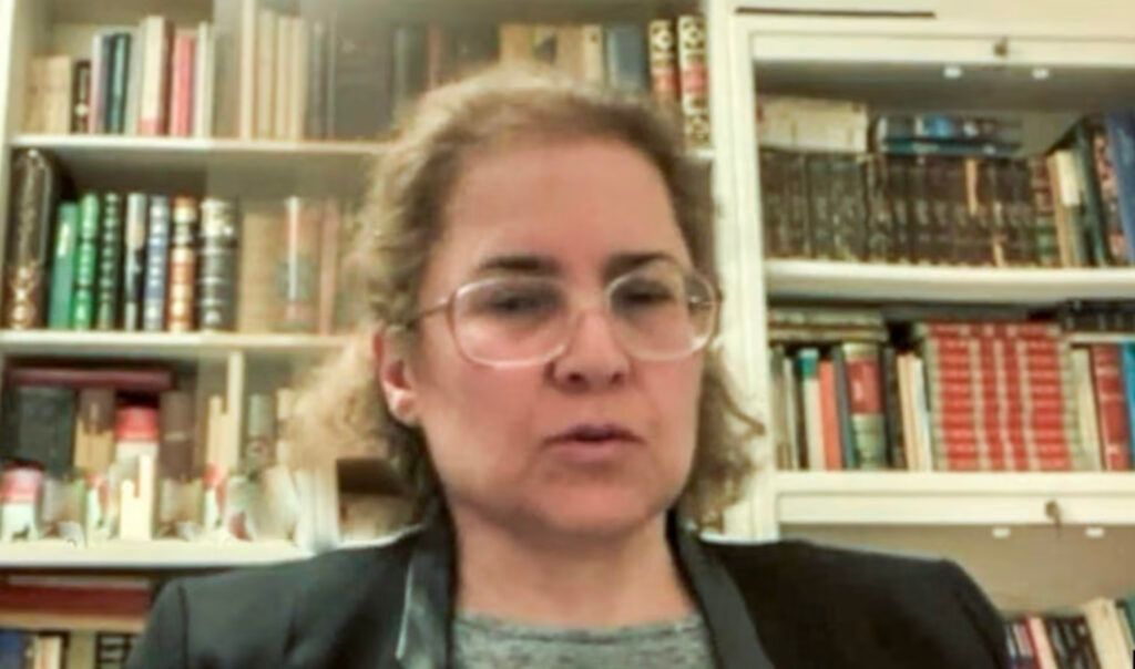 جزئیات جدید از ضرب و شتم صدیقه وسمقی، نویسنده و اسلام‌پژوه، در مراسم آرمیتا