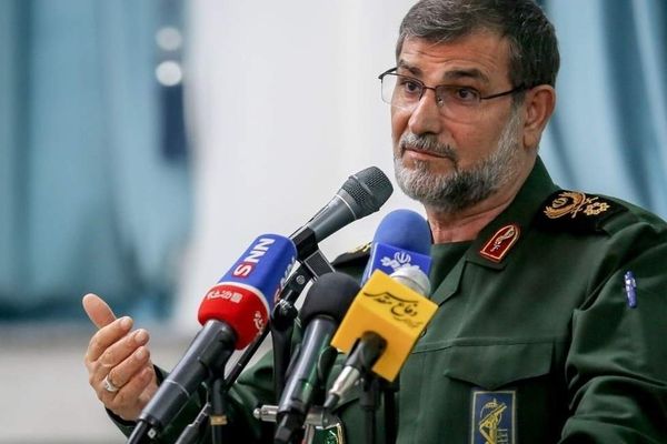 Iran can block Strait of Hormuz, IRGC navy chief says