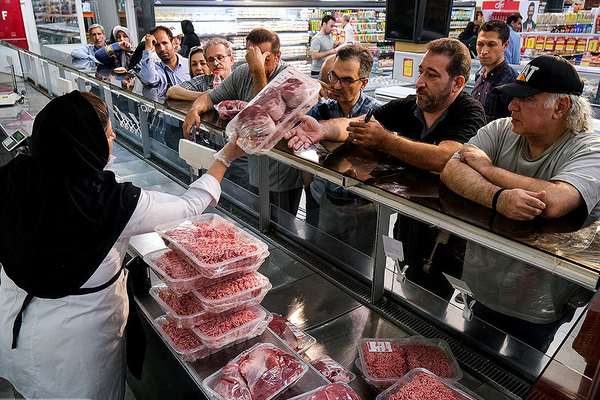 Malnutrition, food poverty rise amid Iran economic malaise - newspaper