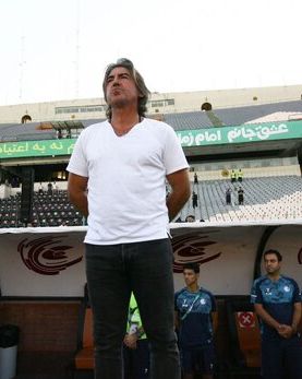 سرمربی استقلال در نشست پیش از دربی: نمیفهمم چرا بازیها بدون تماشاگر برگزار میشود