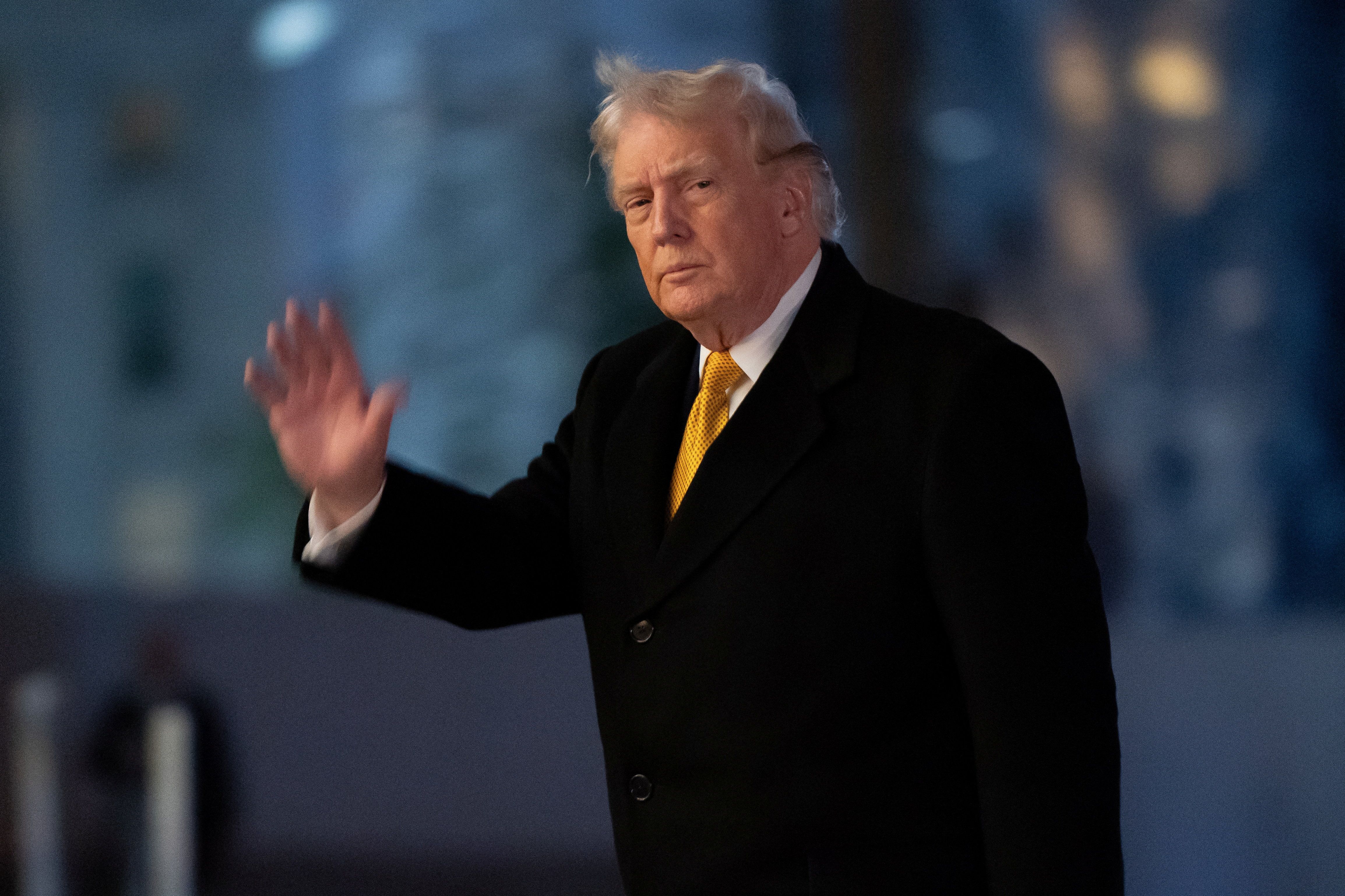 Trump says US 'ready to help' Iranians achieve freedom