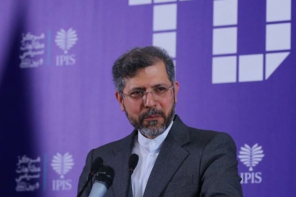 معاون وزارت خارجه جمهوری اسلامی مینگذاری در تنگه هرمز را تایید کرد