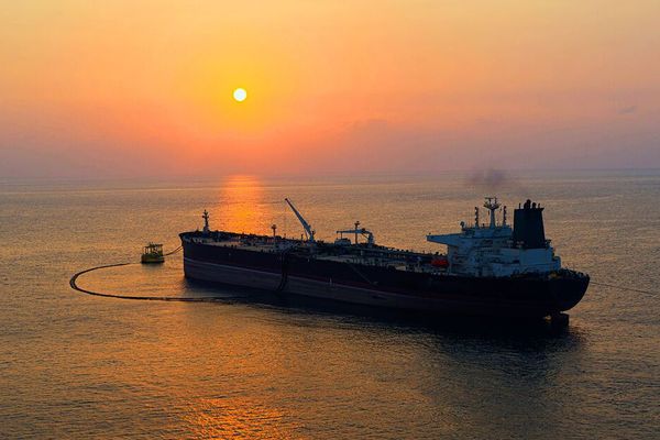 والاستریت ژورنال: بزرگترین آزادسازی ذخایر نفتی تاریخ برای مهار قیمتها بررسی میشود