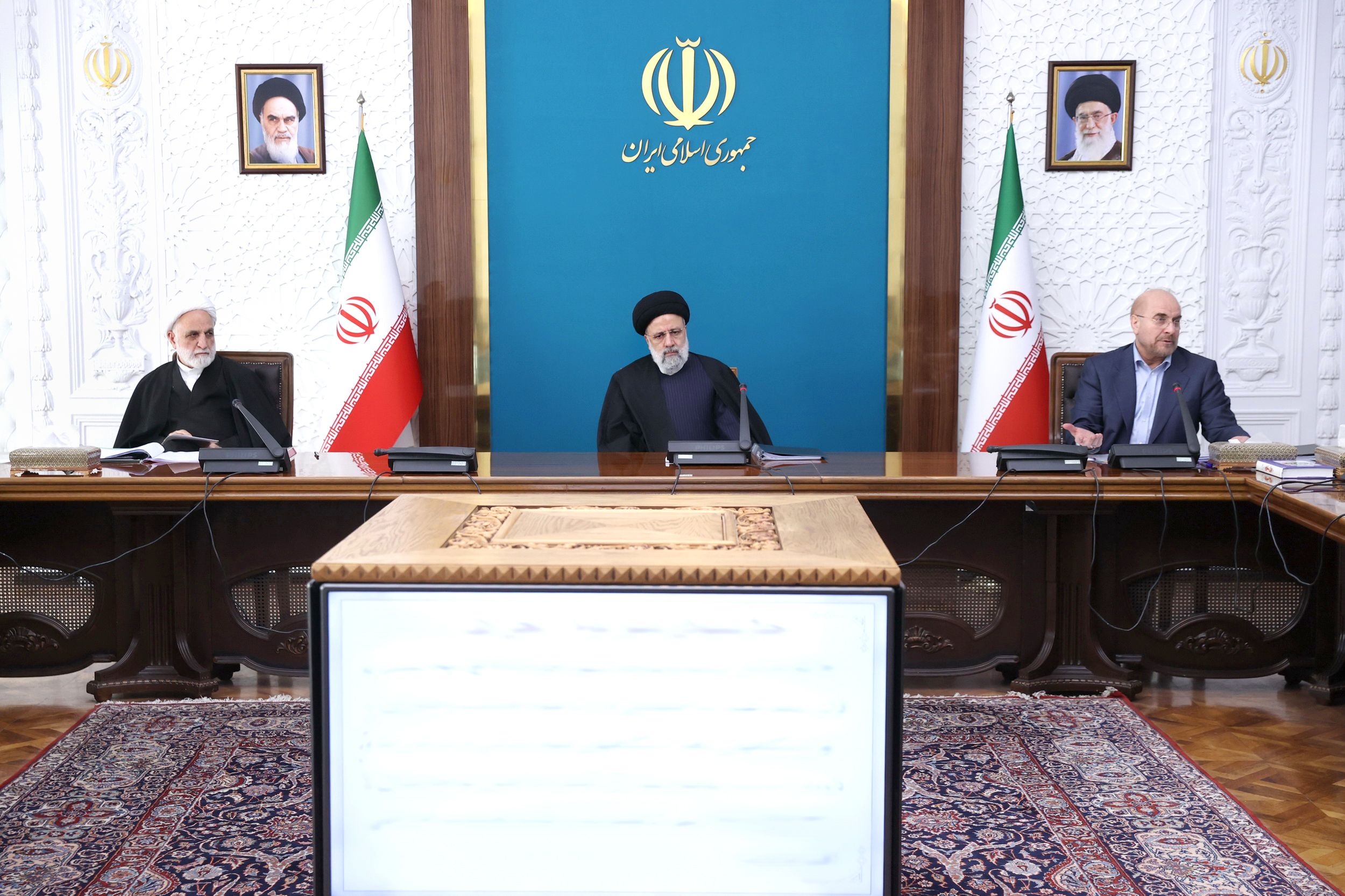 Ten Politicians In Iran Reflect On Past Year And Future Prospects