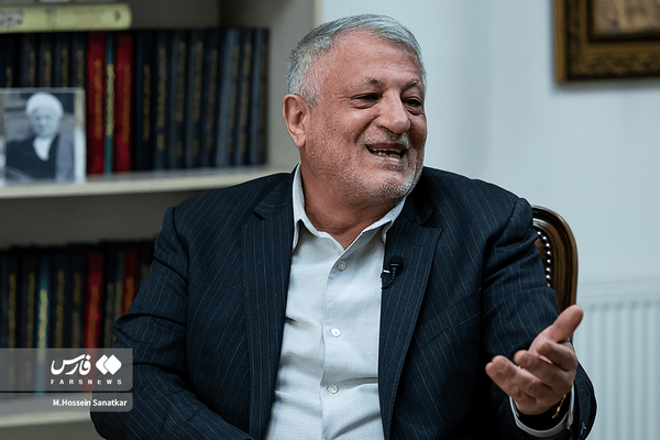 محسن هاشمی: وضع خانواده ما نسبت به قبل از انقلاب بدتر شده و هرچه داریم می‌فروشیم