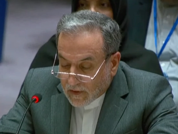 وزير خارجية إيران:ستحدث كارثة غير مسبوقة وشاملة في المنطقة إذا لم تتم السيطرة على الوضع