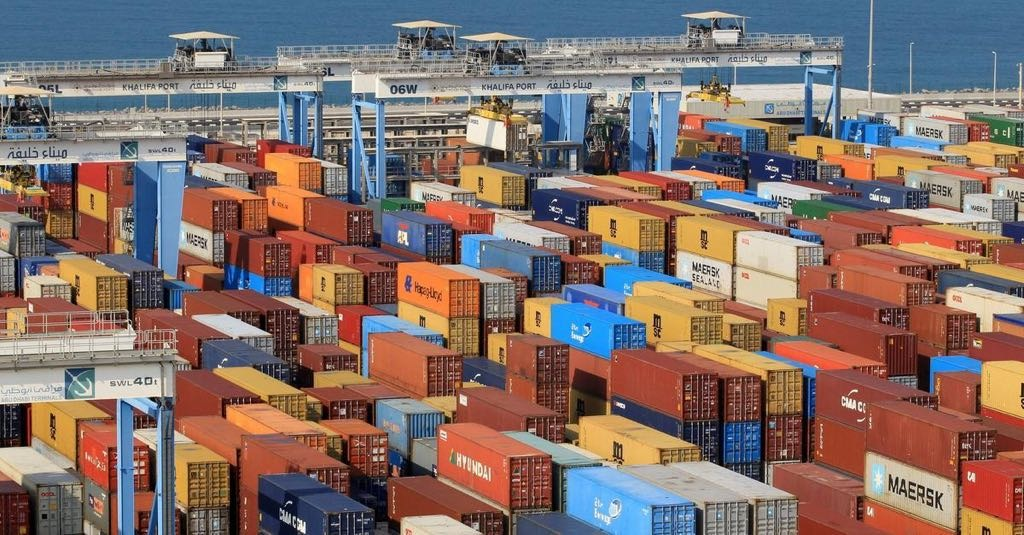 "فايننشيال تايمز": الإمارات تتوسع في تجارتها مع إيران بعد خفض القيود على أنشطة طهران