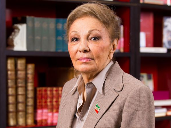 شهبانو فرح پهلوی روز جمعه سوم بهمن را روز سوگواری ملی اعلام کرد