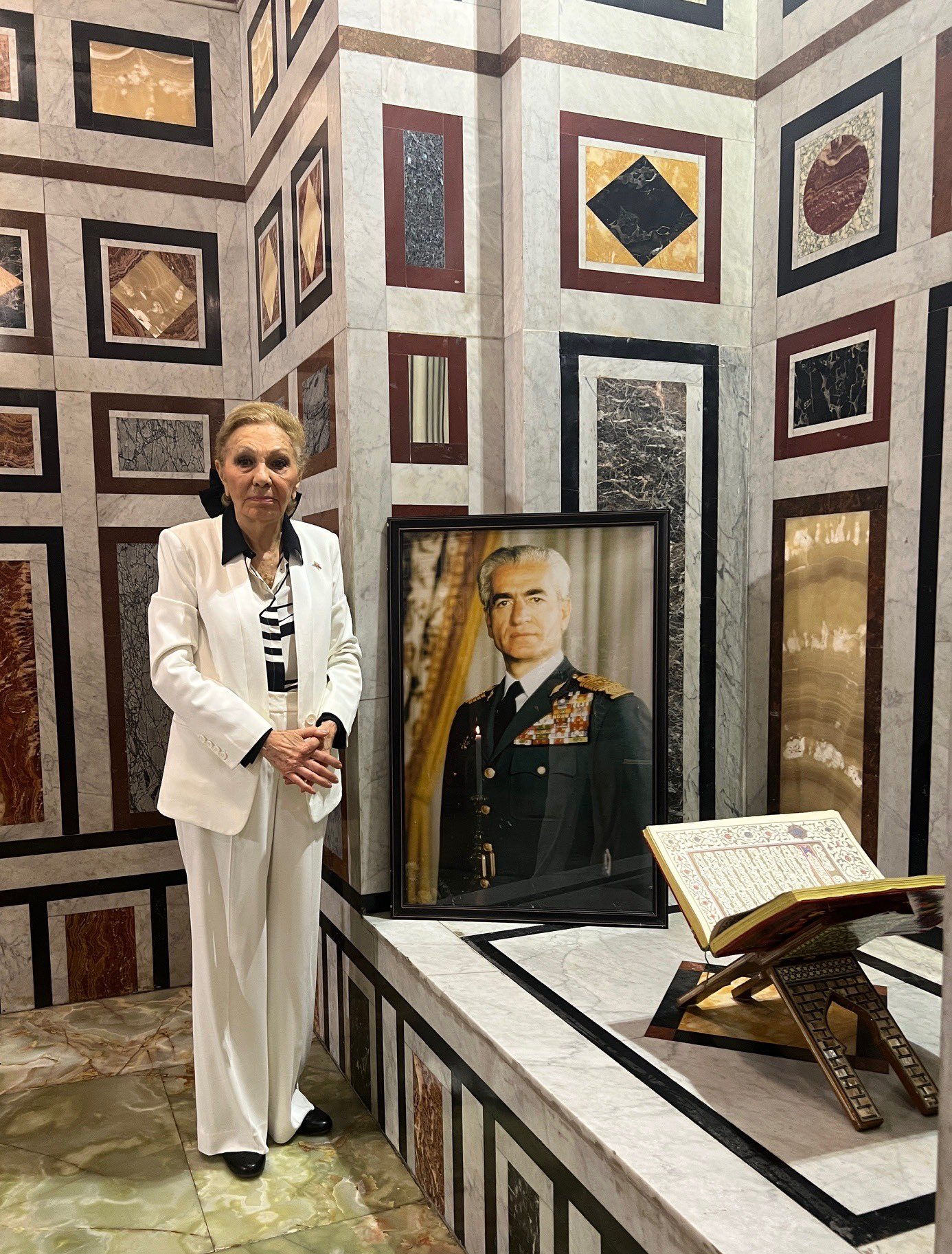 Egypt limits Shah anniversary ceremony to Pahlavi family, exiled queen says