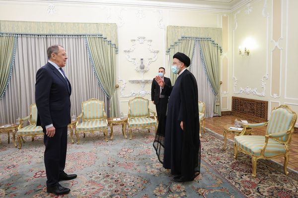Iranian News Outlet Suspended Over Critique Of Foreign Policy