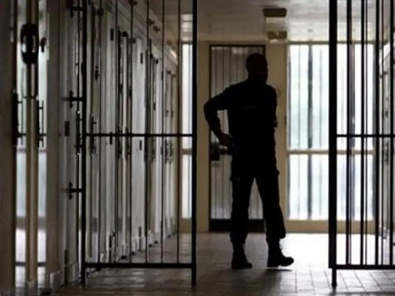 شهادات توثق استخدام النظام الإيراني "التعذيب بالأدوية" بشكل ممنهج ضد السجناء السياسيين