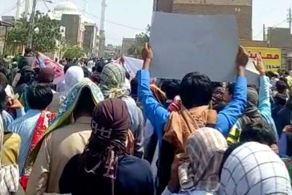 Protesters In Iran’s Zahedan Call For Overthrow Of Regime