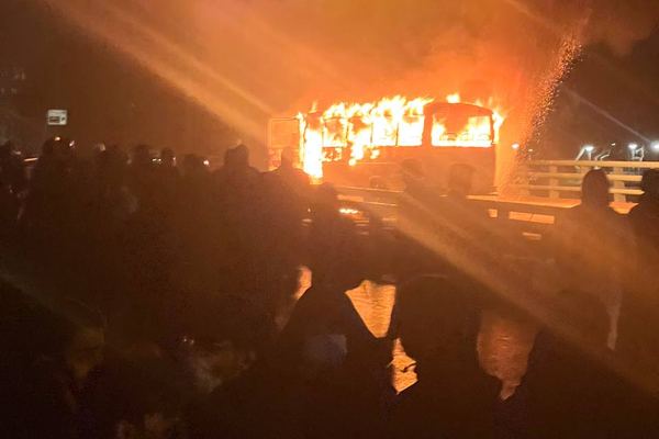 پیام مخاطب: پیکر معترضان را با خودروی زباله حمل کردند