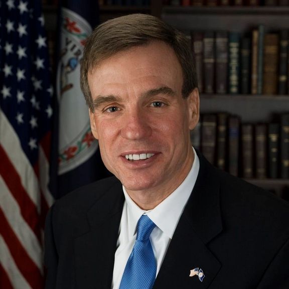 یک سناتور دموکرات: دل ما با مردم ایران است و باید راههای عملی حمایت را بررسی کنیم