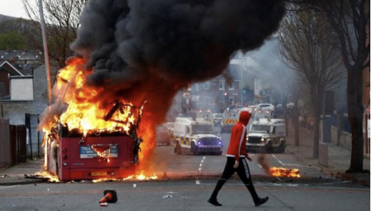اعتراض به تجاوز جنسی در ایرلند شمالی به خشونت کشیده شد