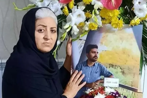 Mother of Slain Iranian Protester Physically Assaulted in Prison, Family Reports