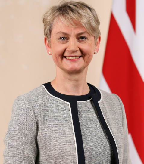 وزيرة خارجية بريطانيا: ندين قتل المتظاهرين الإيرانيين