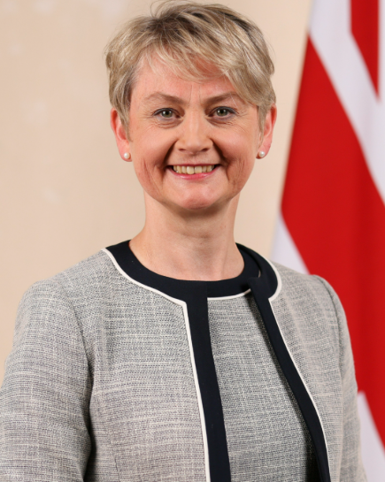 وزيرة خارجية بريطانيا: ندين قتل المتظاهرين الإيرانيين