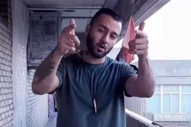 توماج صالحی خواننده رپ اعتراضی به حبس و جریمه نقدی محکوم شد