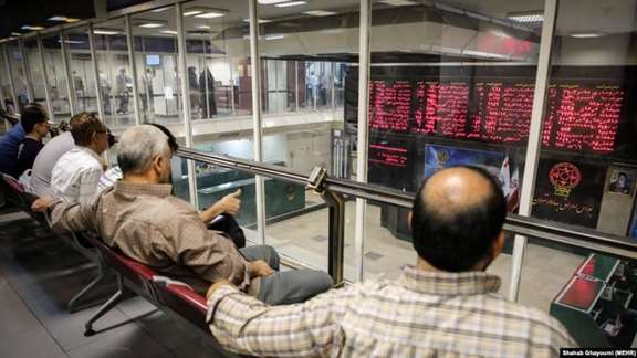 Traders at Tehran stock Exchange in 2019.