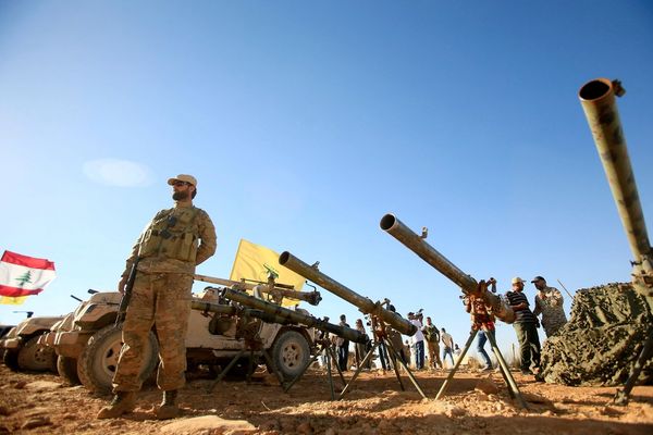 "تلغراف": فشل نزع سلاح حزب الله التابع لإيران قد يشعل نيران الحرب مع إسرائيل