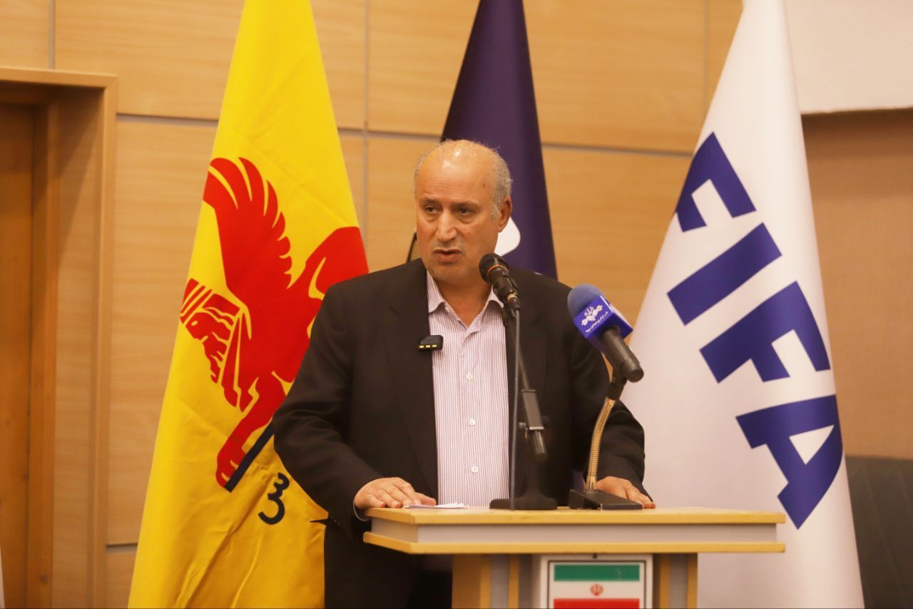 مهدی تاج: داوران را تطهیر نکنید، اگر اشتباهی انجام دادند، عذرخواهی کنند