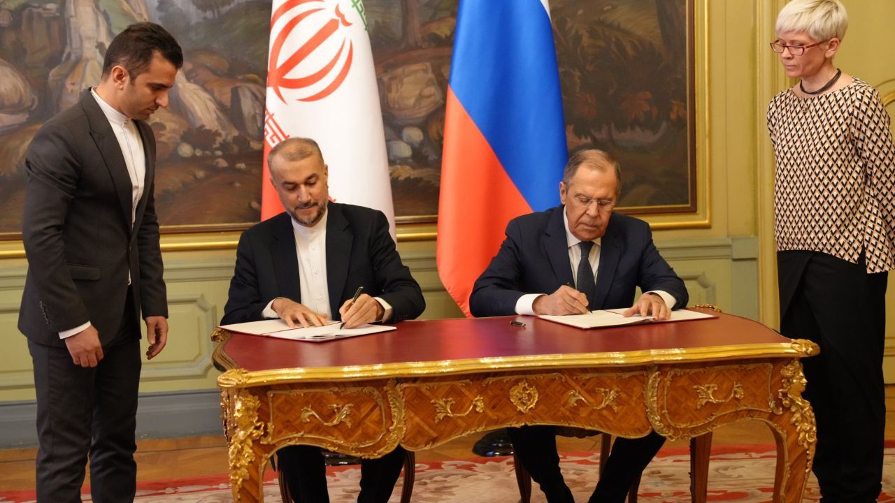 Russia, Iran Officially Join Hands Against Western Sanctions