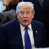 ترامپ با صدور فرمان اجرایی جدید، فشار اقتصادی و سیاسی را بر جمهوری اسلامی تشدید کرد