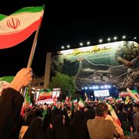 Opposition to US talks grows in Tehran as ceasefire deadline nears