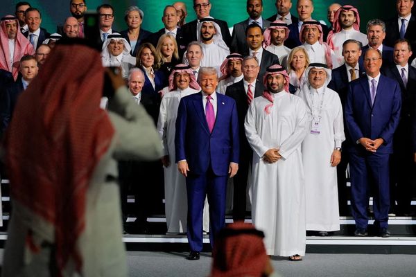 Trump's Mideast tour showcases maverick stance to Arab allies, Iranian foe