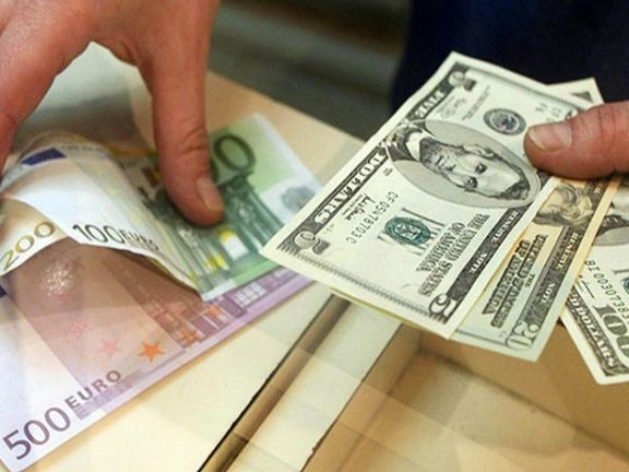 Iran's Currency Drops After Initial Optimism Over Saudi Deal