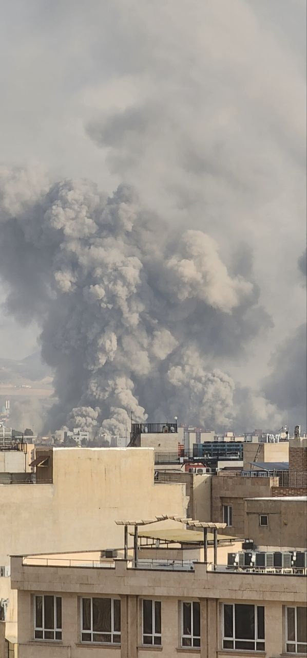 ترامپ: حمله به ایران را تا هر وقت لازم باشد ادامه می‌دهیم