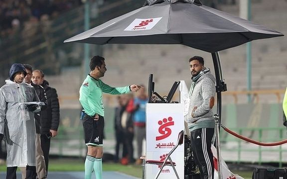 دستور هاشمی جهت VAR: شرکت توسعه دو هفتهای ١١٠ میلیارد به فدراسیون فوتبال پرداخت کند