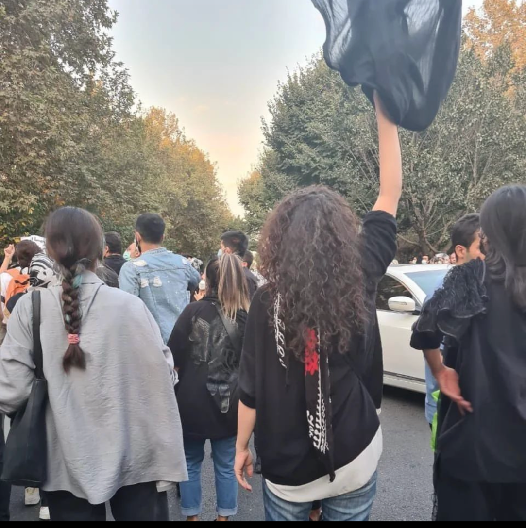 ادامه واکنش‌ها به اعتراضات؛ از پیام شهبانو پهلوی به نظامیان ایران تا ابراز همبستگی بایدن