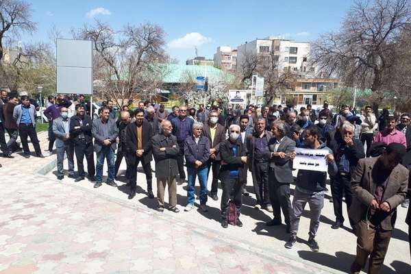 Iran Security Forces Attack Teachers’ Protests, Make Arrests
